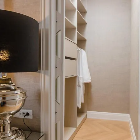 Splendid Stoned Apartment *